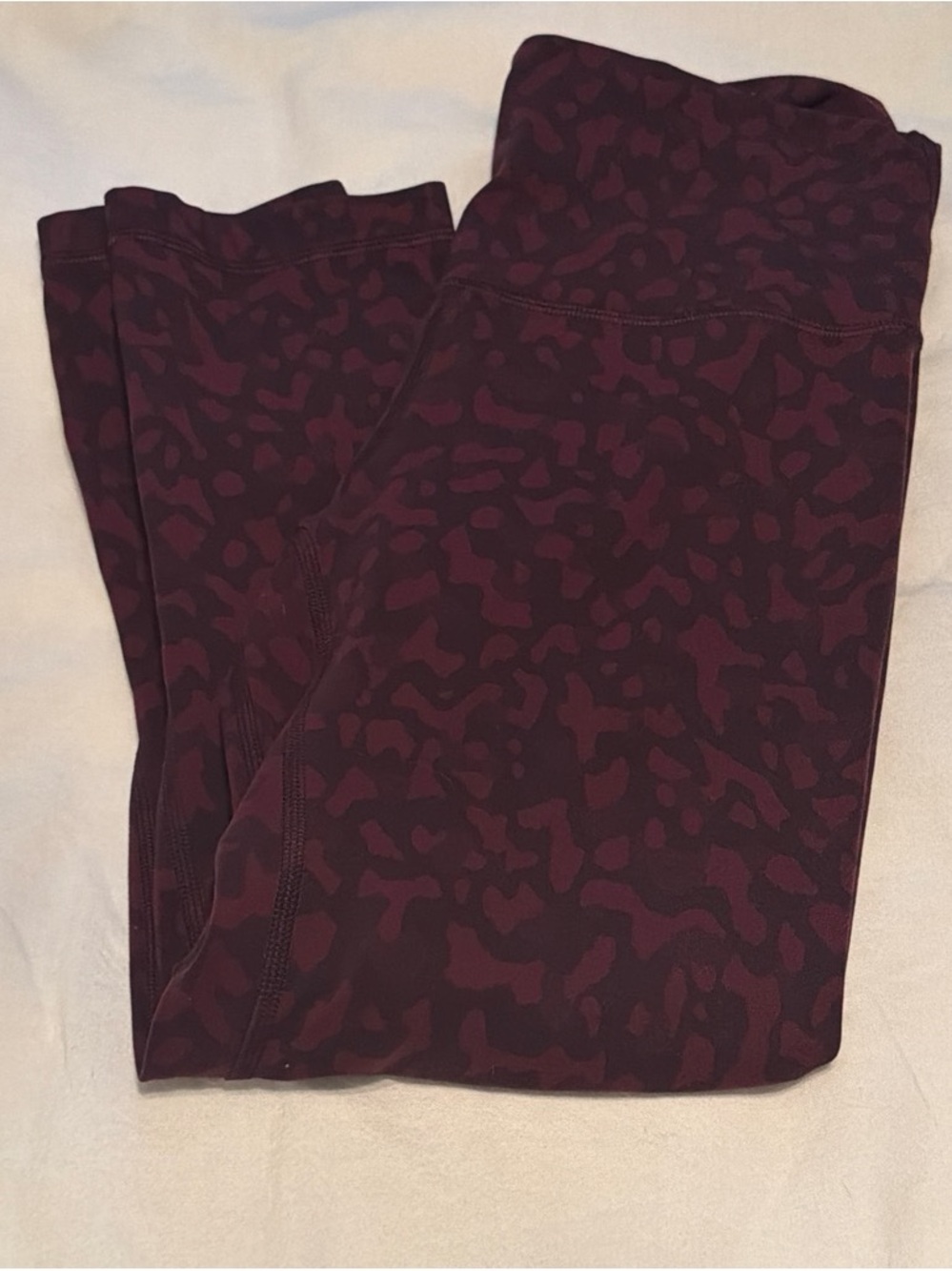 Lululemon size 4 cropped 21” leggings